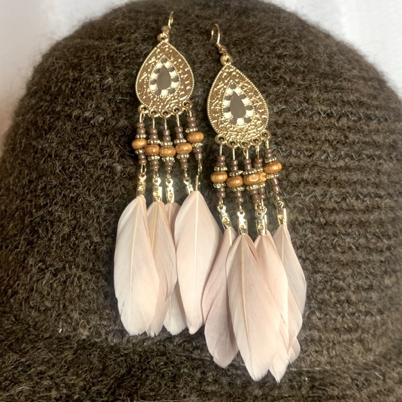 Fashion Jewelry Jewelry - Brown Feather and Bead Earrings